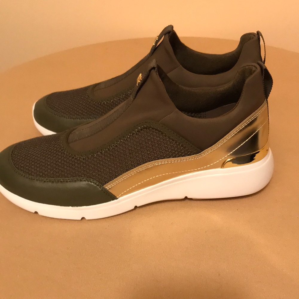 Michael Kors women’s Fall/winter slip ons NEW - Picture 4 of 7